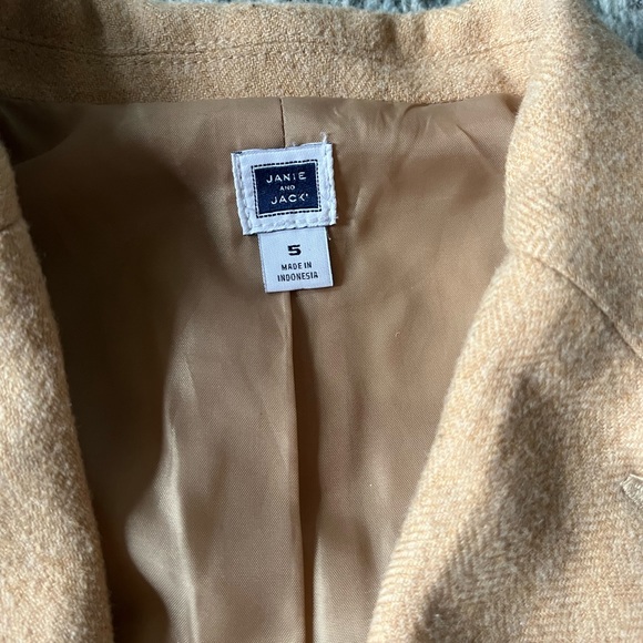 Boys Janie and Jack sport coat. - Picture 3 of 6